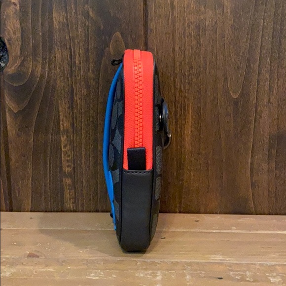 NWT Authentic Coach Signature Carryall - Picture 6 of 9